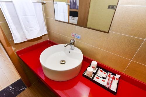 Циндао: Thank Inn Chain Hotel Shandong Qingdao Development Zone 2nd Xiangjiang Road