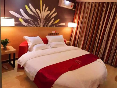 Линьи: Thank Inn Chain Hotel Mengyin Town Nanhuan Road