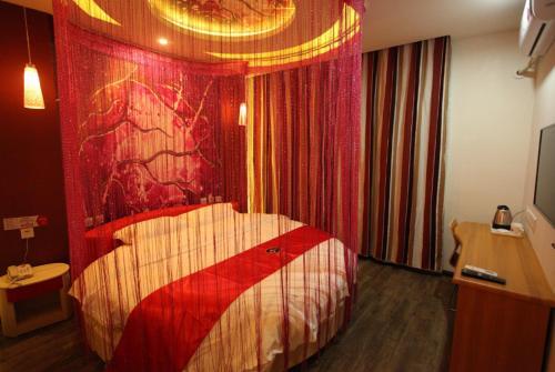 Шицзячжуан: Thank Inn Chain Hotel Hebei Shijiazhuang Gaoyi Town West Fengzhong Road