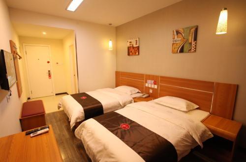 Шицзячжуан: Thank Inn Chain Hotel Hebei Shijiazhuang Gaoyi Town West Fengzhong Road