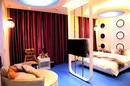 JUNYI Hotel Sichuan Mianyang Zitong Bus Station — фото 1
