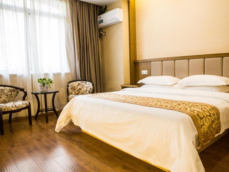 Наньтун: GreenTree Inn Nantong Rugao Zhongjiao Meilu Cheng Express Hotel