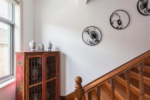 Шанхай: Jiu Yi Service Apartment