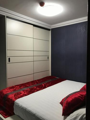 Далянь: Shangpin Gongchang Boutique Apartment