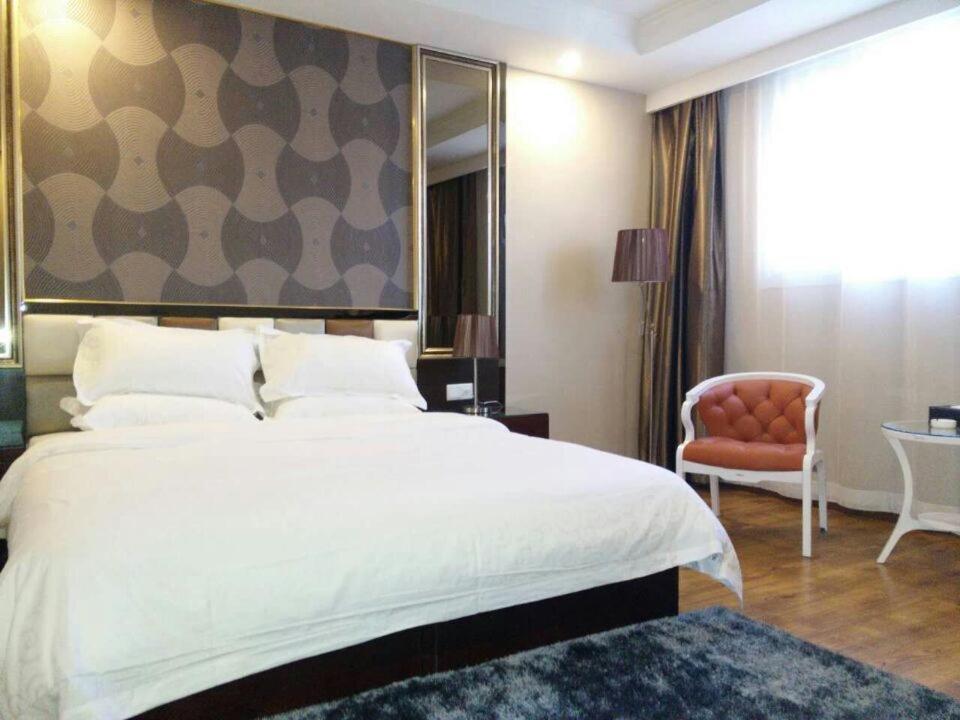 Пекин: Super 8 Beijing Tongzhou Maju Commercial Street