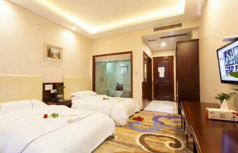 Нинбо: Yinfeng Hotel