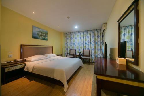 Чжухай: City Express Hotel