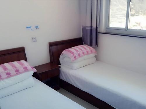 Баодин: Laiyuan Baishi Mountain Liangcheng Farm Stay