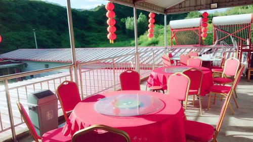 Баодин: Laiyuan Baishi Mountain Liangcheng Farm Stay