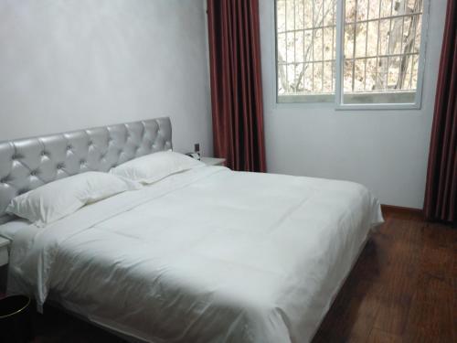 Кандин: Luding Wanjiaxi Homestay