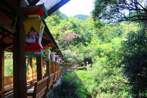 Chuitai Mountain Forest Guesthouse — фото 1