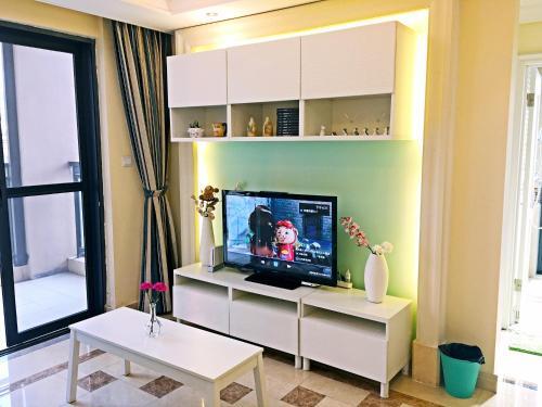 Шэньчжэнь: 4 Bedroom Apartment Near HUAWEI HQ Building