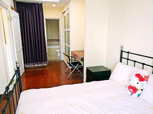 Шэньчжэнь: 4 Bedroom Apartment Near HUAWEI HQ Building