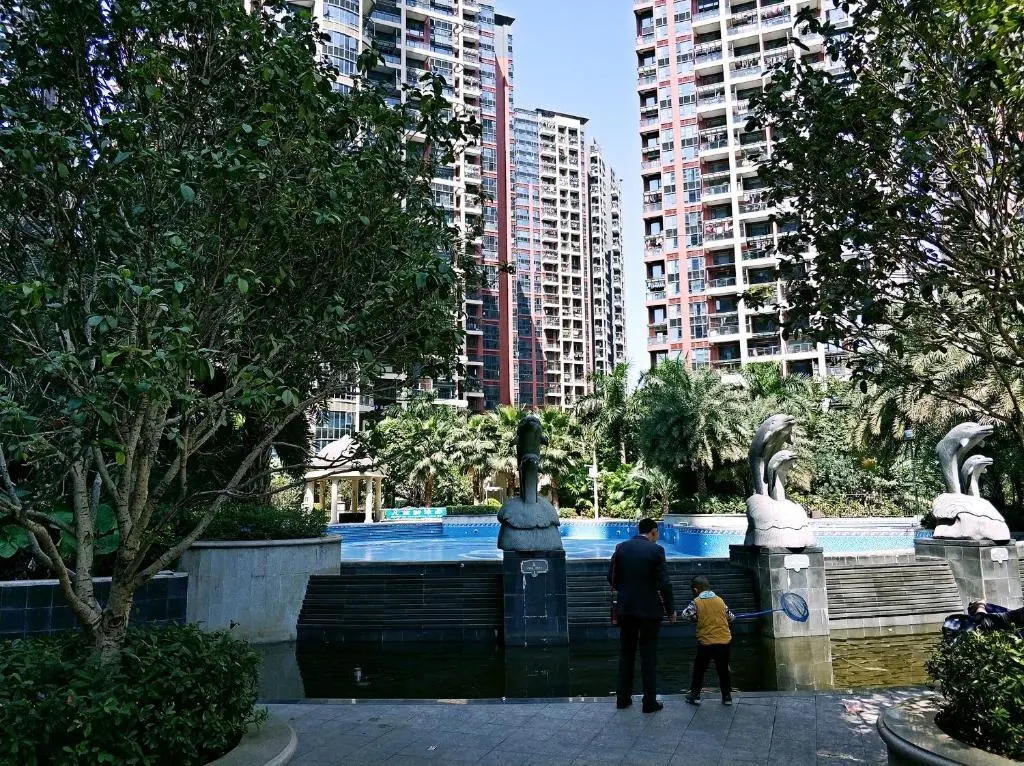 Шэньчжэнь: 4 Bedroom Apartment Near HUAWEI HQ Building