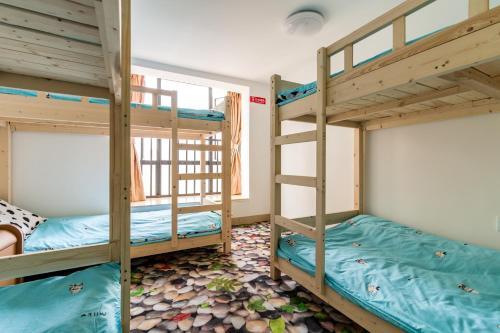 Гуанчжоу: To Youth Hostel North Gate Of Guangzhou Changlong