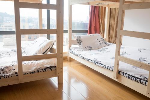 Гуанчжоу: To Youth Hostel North Gate Of Guangzhou Changlong