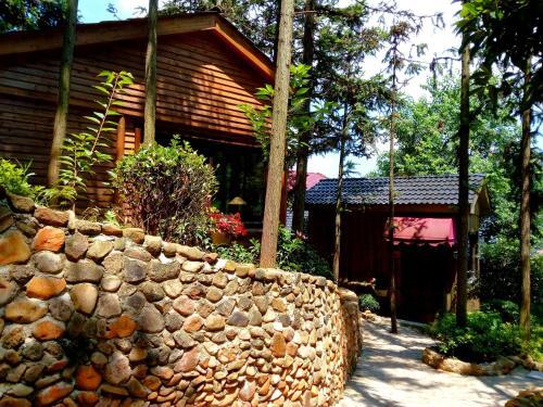 Jiuhuashan Beatitudes Village Hotel — фото 1
