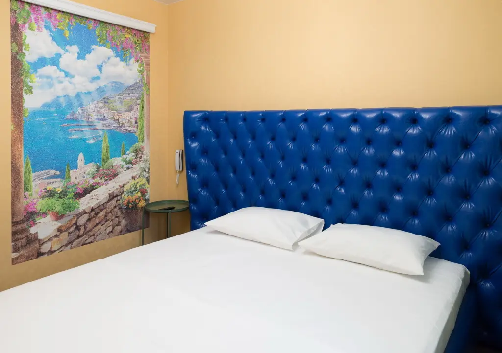 Москва: Love Hotel Trefen Belorusskay