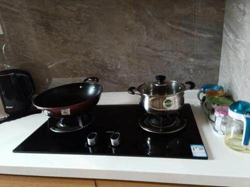 Пекин: Simple One Bedroom Guest House Near Capital Airport