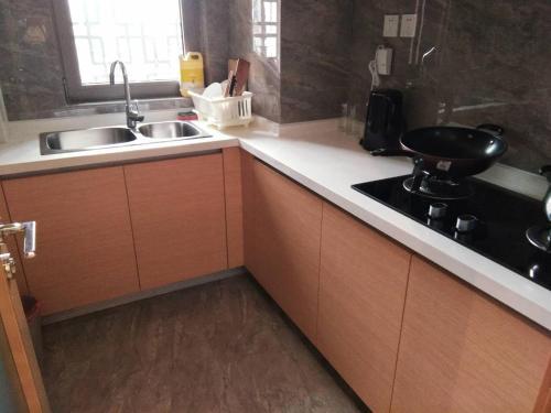Пекин: Simple One Bedroom Guest House Near Capital Airport