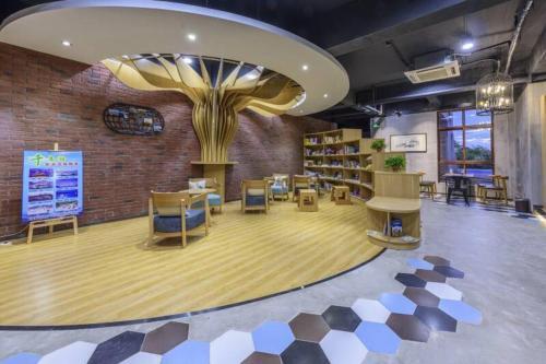 Ханчжоу: Thousand Island Lake Book&Bed International Youth Hostel