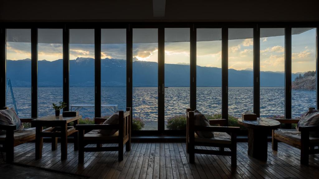 Дали: Dali Jinsuo Island Boyue Hostel