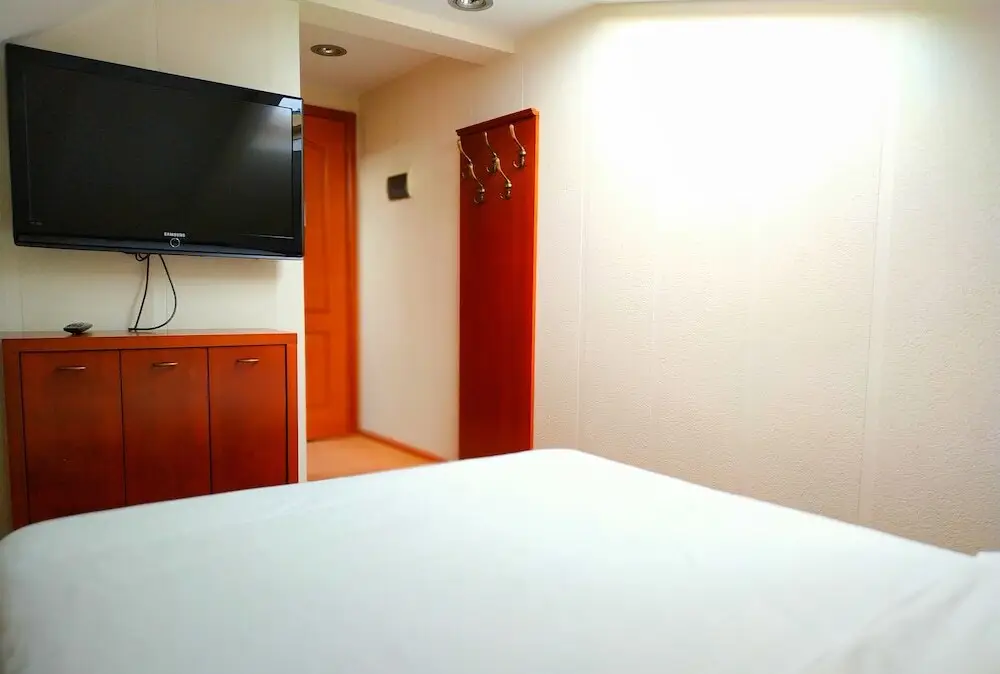 Херцег-Нови: Ally Hotel