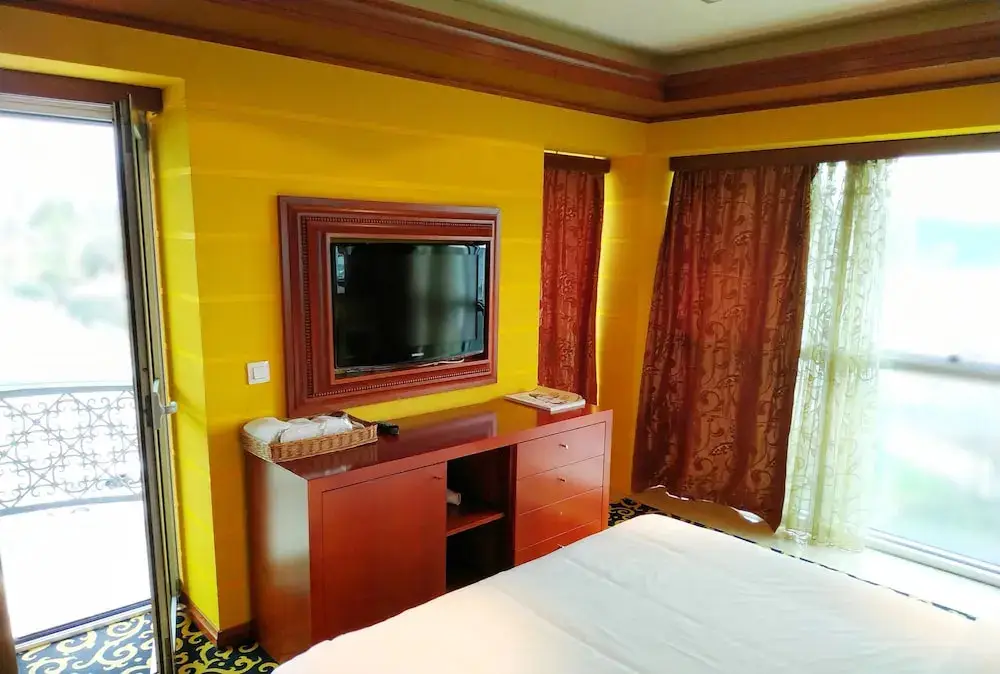 Херцег-Нови: Ally Hotel