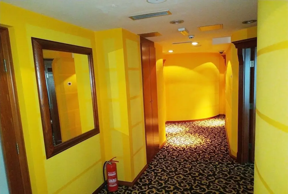 Херцег-Нови: Ally Hotel