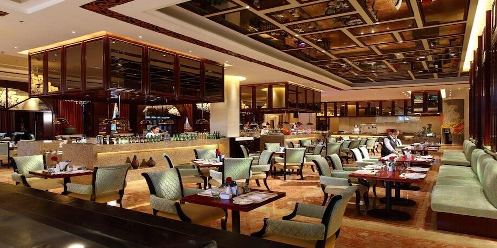 Чэнду: Wyndham Grand Plaza Royale Palace Chengdu