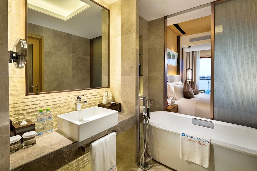 Вэнчен: Wyndham Grand Plaza Royale Wenchang