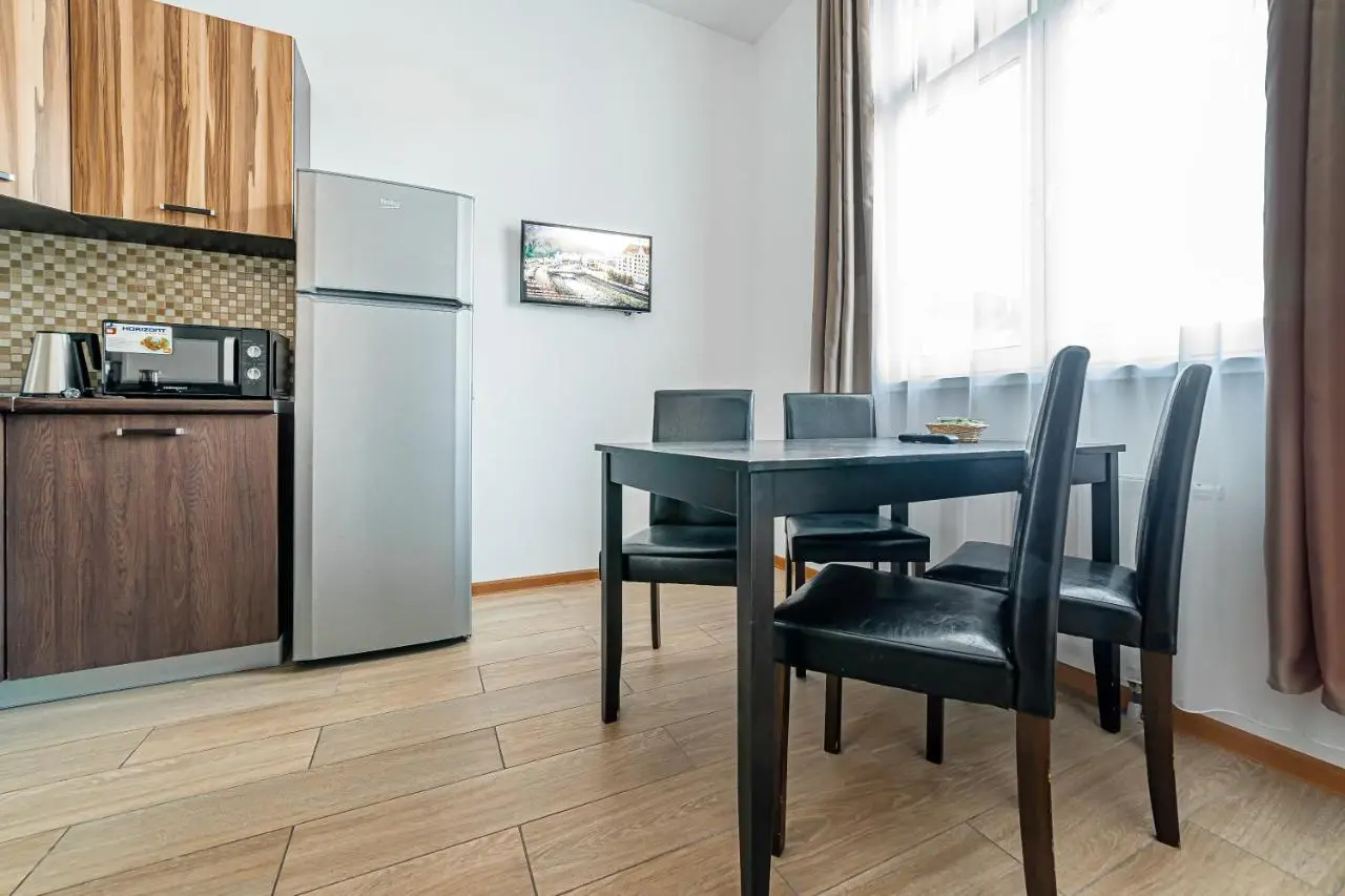 Эсто-Садок: Rosa Ski Inn Apartments Rosa Khutor
