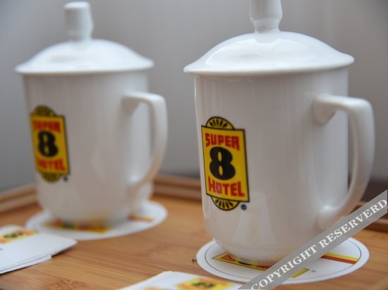 Баодин: Super 8 Hotel (Yixian Chaoyang East Road)