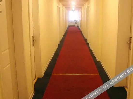 Циндао: Xinlong Holiday Hotel (Wuyishan Road Branch)