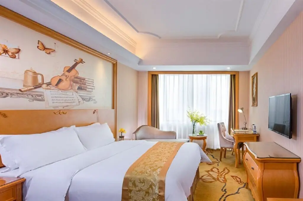 Гуанчжоу: Vienna Hotel (Guangzhou Xintang Shacun Metro Station)