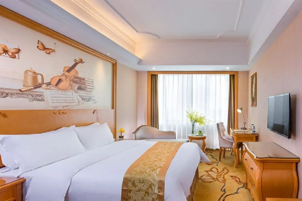 Гуанчжоу: Vienna Hotel (Guangzhou Xintang Shacun Metro Station)