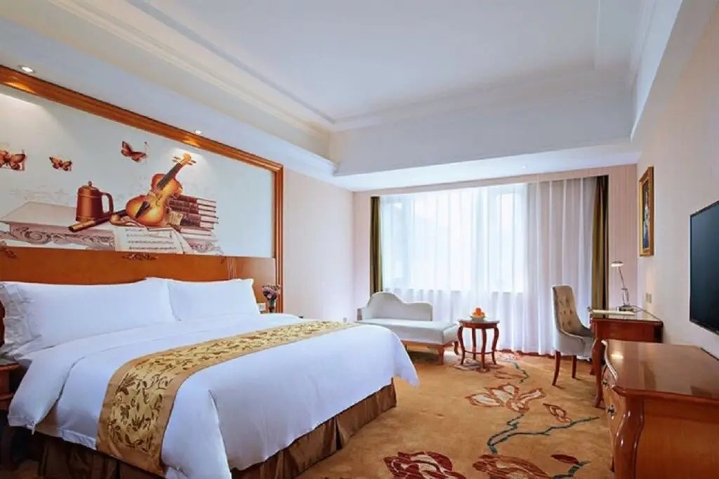 Гуанчжоу: Vienna Hotel (Guangzhou Xintang Shacun Metro Station)