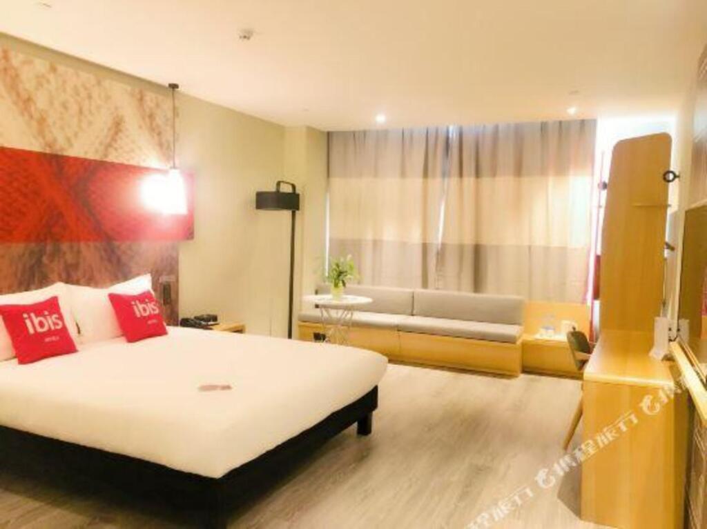 Чанцзи: Ibis Hotel (Changji Jianshe Road Snack Street)