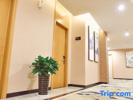 Хэфэй: Gujing Junlai Hotel (Feidong Pazhou Central Plaza Hui Mall)
