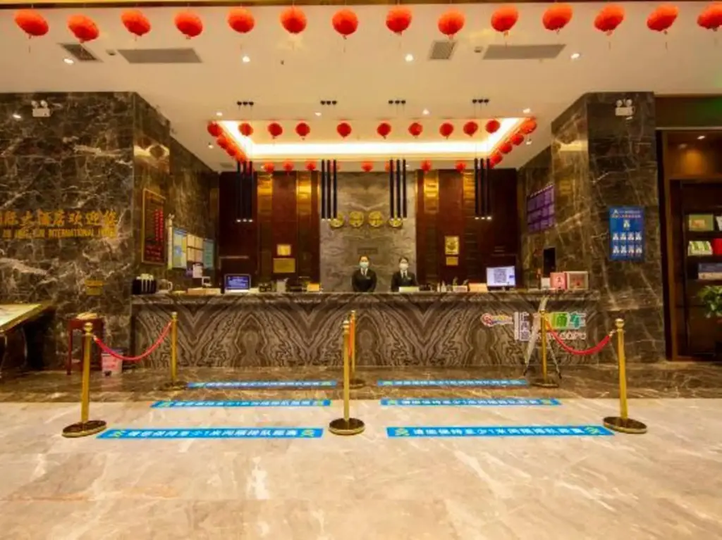 Байсе: Lingyun Zhuangzhi Lingyun International Hotel