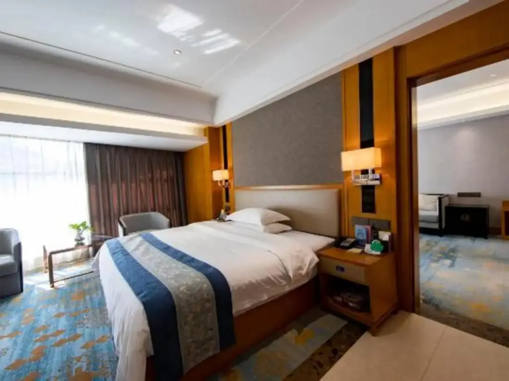 Байсе: Lingyun Zhuangzhi Lingyun International Hotel