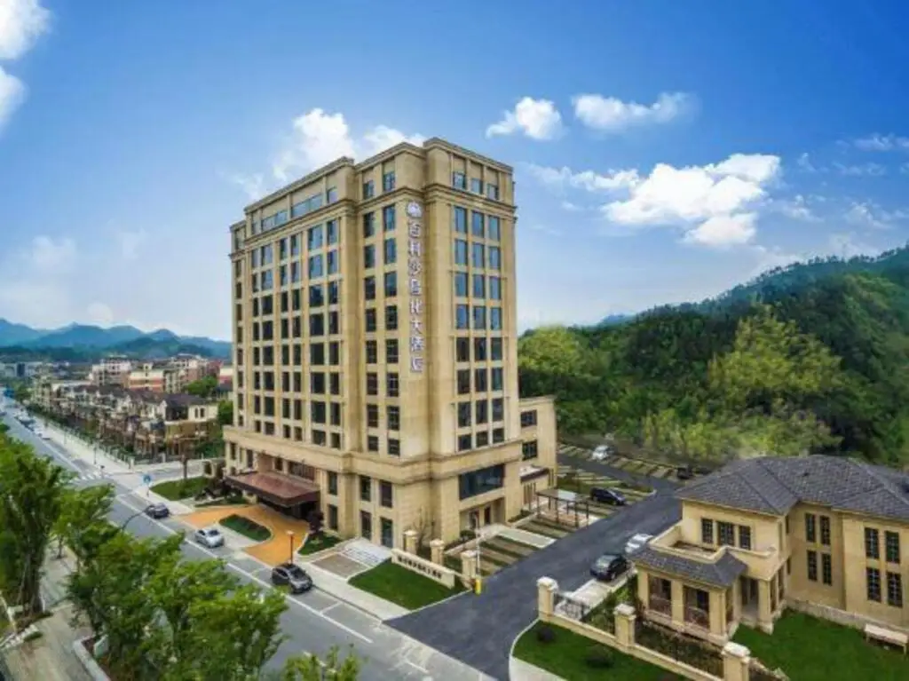 Baili Shachanghua Hotel — фото 1