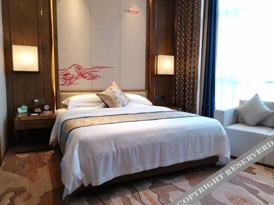 Хецзе: Nanhu Hotel