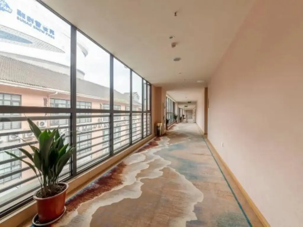 Чэнду: Elan Light Hotel (Dujiangyan Sunac Cultural Tourism City)