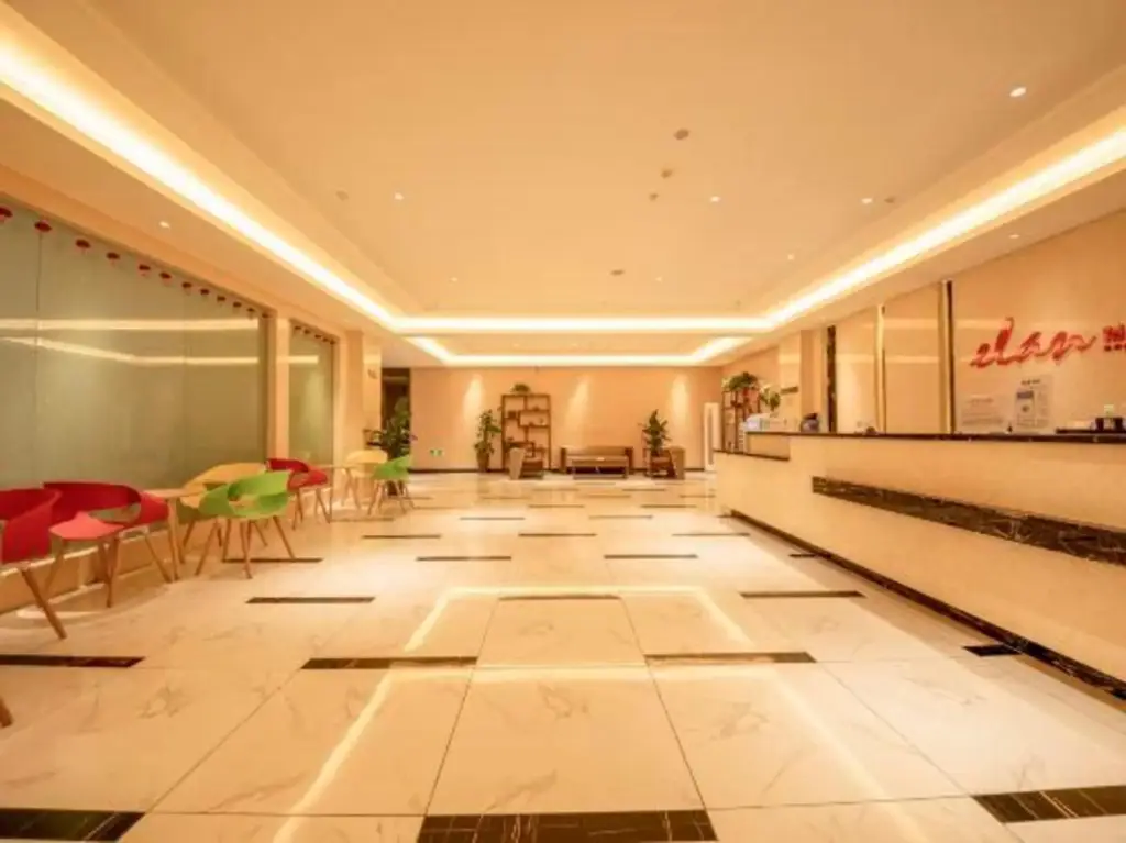 Elan Light Hotel (Dujiangyan Sunac Cultural Tourism City) — фото 1