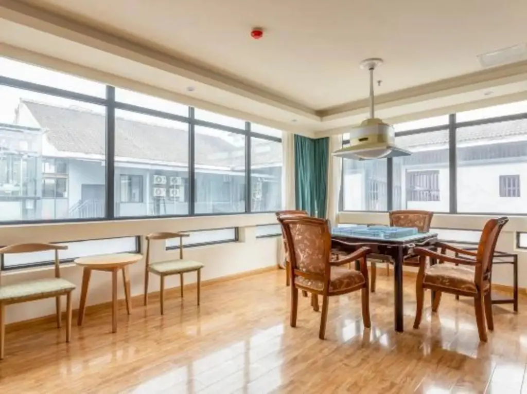 Чэнду: Elan Light Hotel (Dujiangyan Sunac Cultural Tourism City)