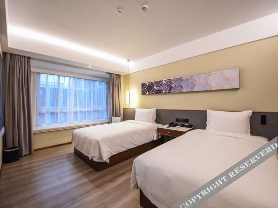 Чжанцзяган: Auraya By Suning (Zhangjiagang Pedestrian Street Mambat Plaza Hotel))