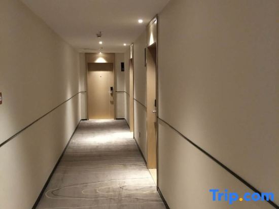 Юньфу: City Comfort Inn (Yunfu Yu'nan Ducheng)