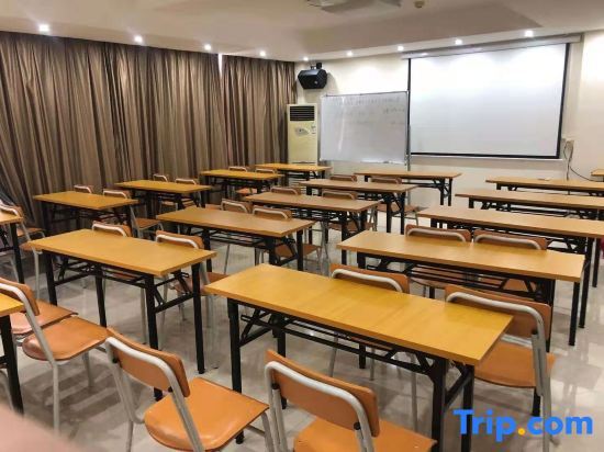 Учжоу: City Convenience Hotel (Zhangzhou Sanlong Avenue Government Affairs Center)