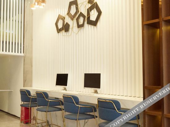 Гуанчжоу: Brighton International Apartment Hotel Guangzhou Zhongluotan metro station Haotian building store
